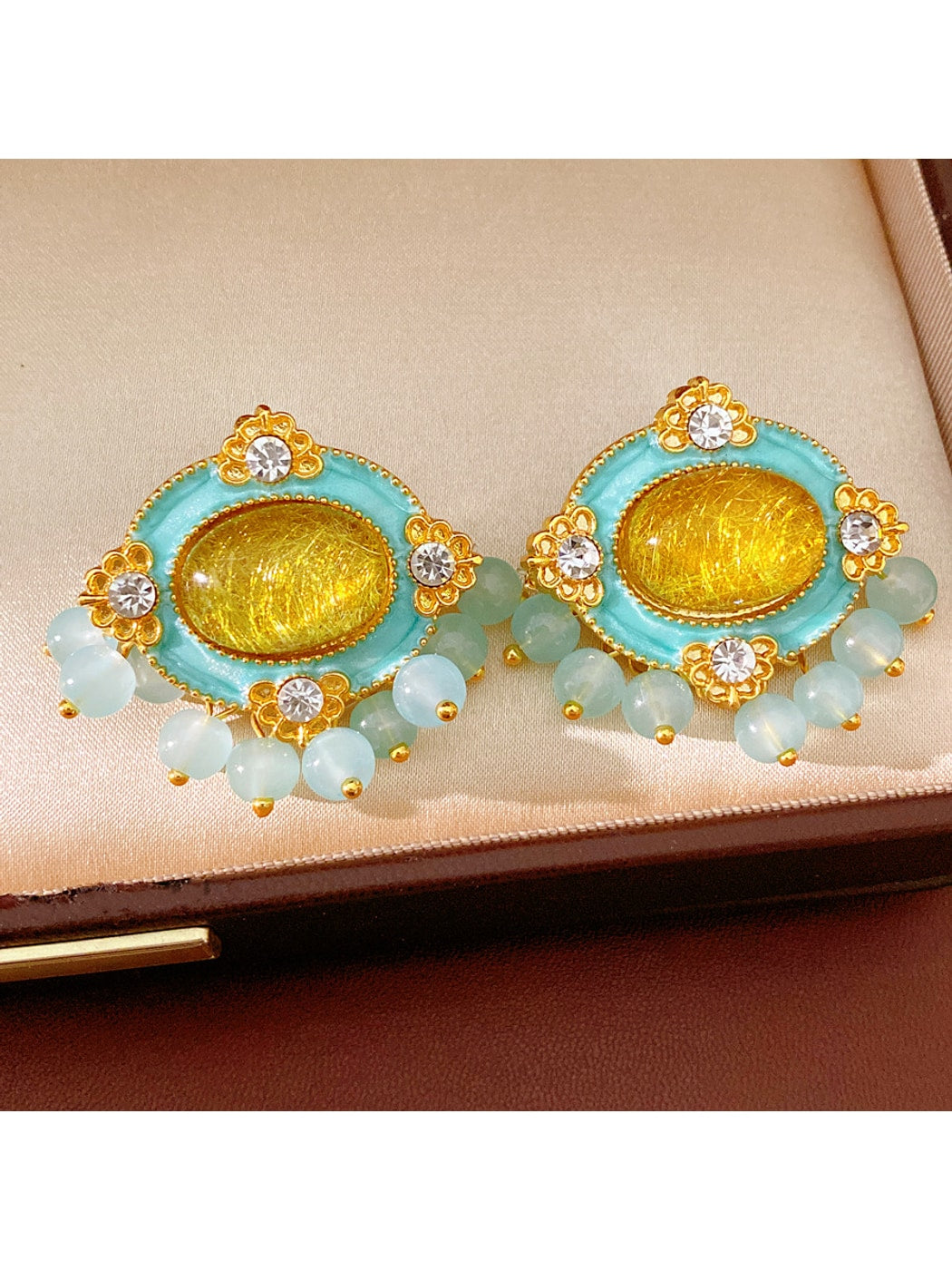Earedge - Retro Oval Resin Rhinestone Stud Earrings