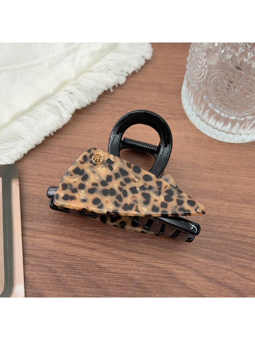 Beau - Stylish Triangular Acetate Hair Clip