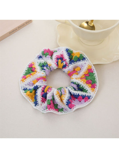 Gifty - Chunky Knit Scrunchie with Floral Design Hair Ties
