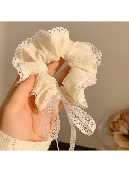 Gifty - Soft Lace Ribbon Bow Scrunchie