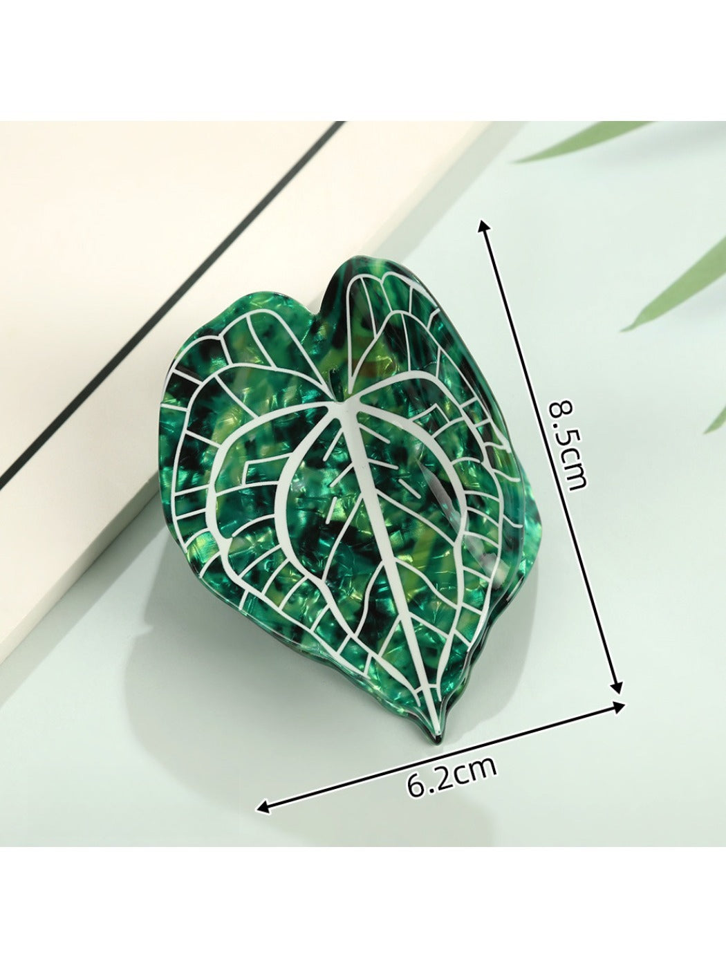Beau - Plant Shaped Acetate Hair Clip