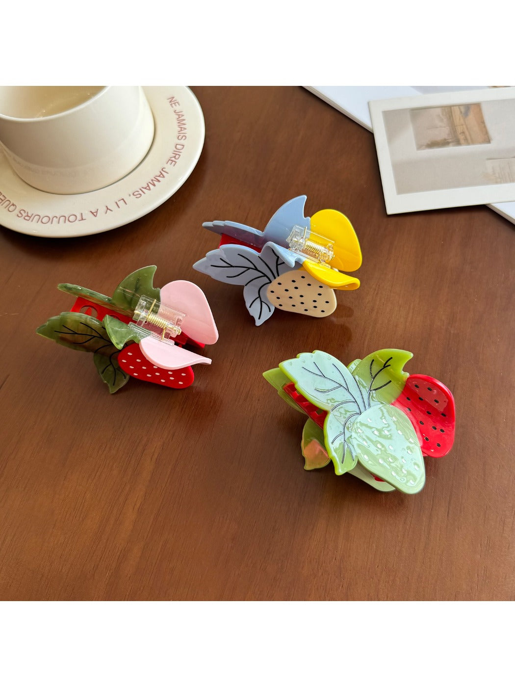 Beau - Cartoon Strawberry-shaped Acetate Hairpin