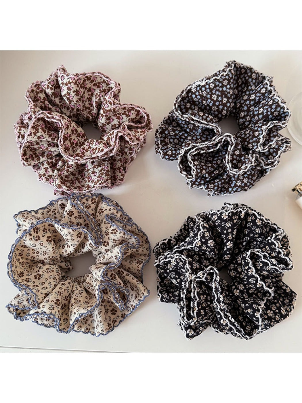 Gifty - Vintage Small Floral Ruffled Scrunchie