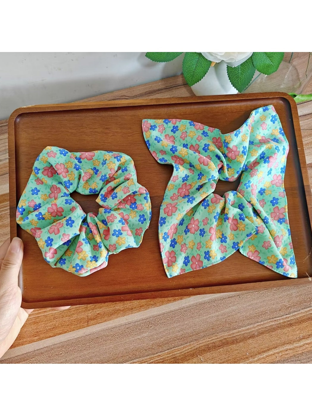 Gifty - Floral Print Polyester Elastic Scrunchie
