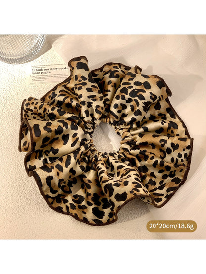 Gifty - Leopard Print Scrunchie Hair Ties