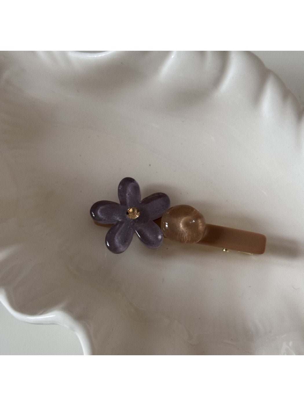 Beau - Irregular Floral Side Styling Plastic Hair Clip