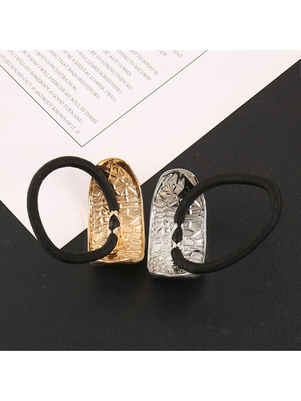 Gifty - Textured Wide Band Hair Tie