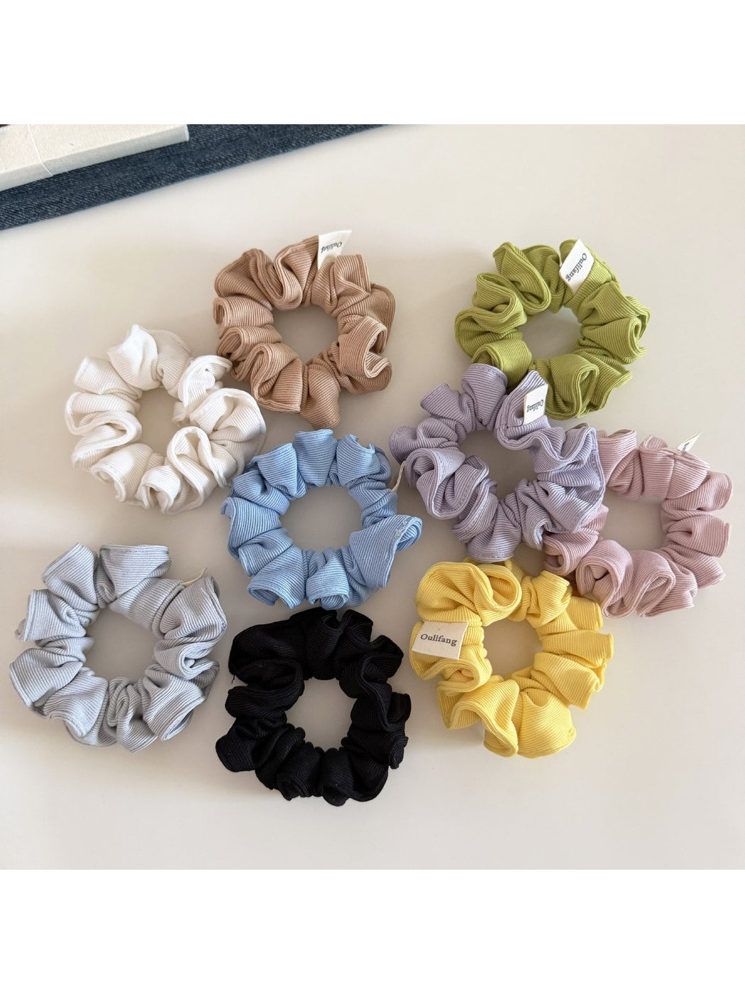 Gifty - Minimalist Ribbed Knit Polyester Scrunchie