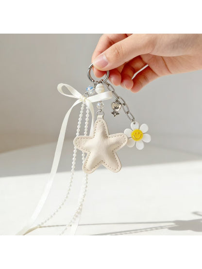 Keypus - Adorable Smiley Face Star Charm Keychain