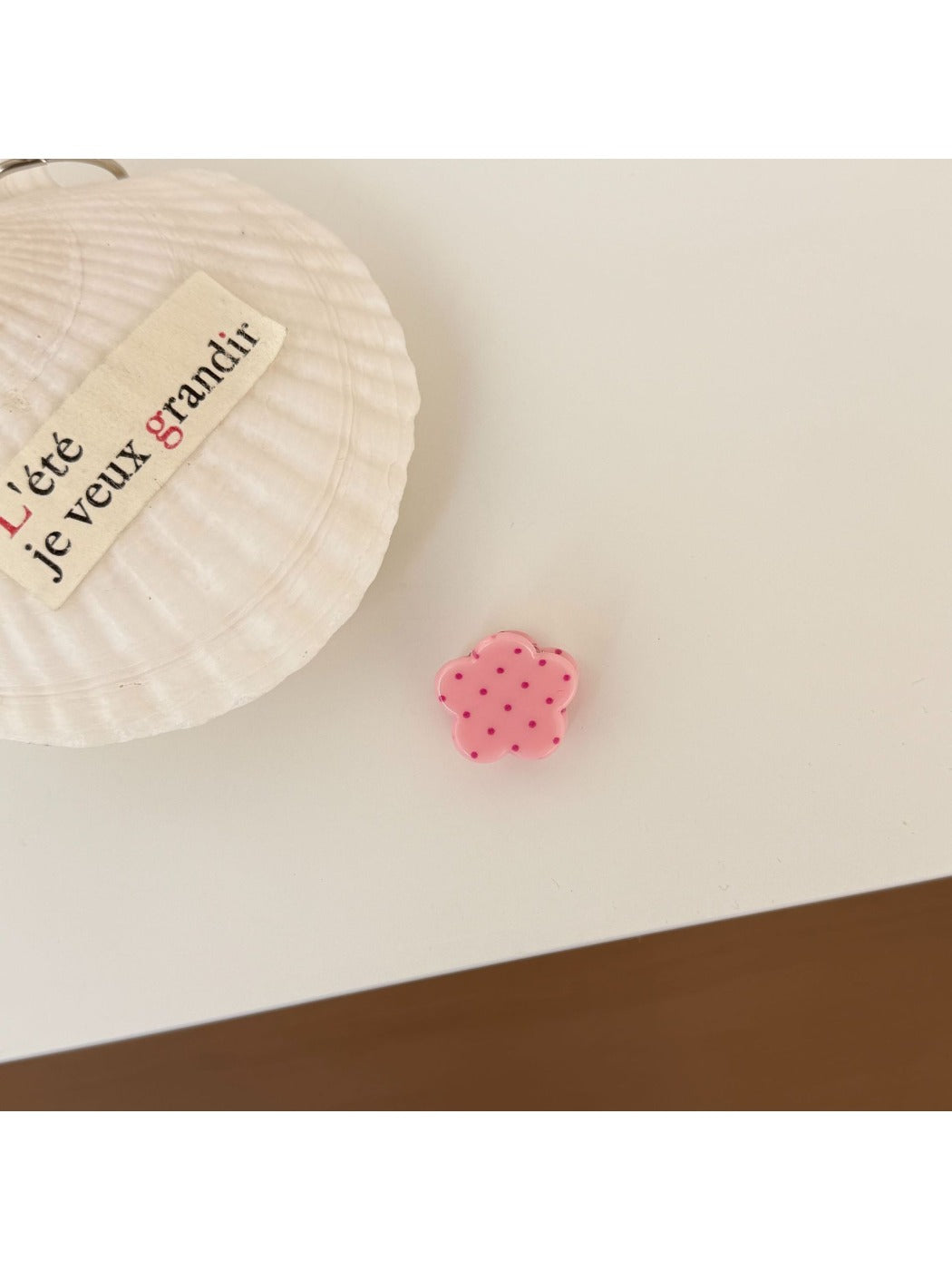 Beau - Polka Dot Flower Shape Claw Clip