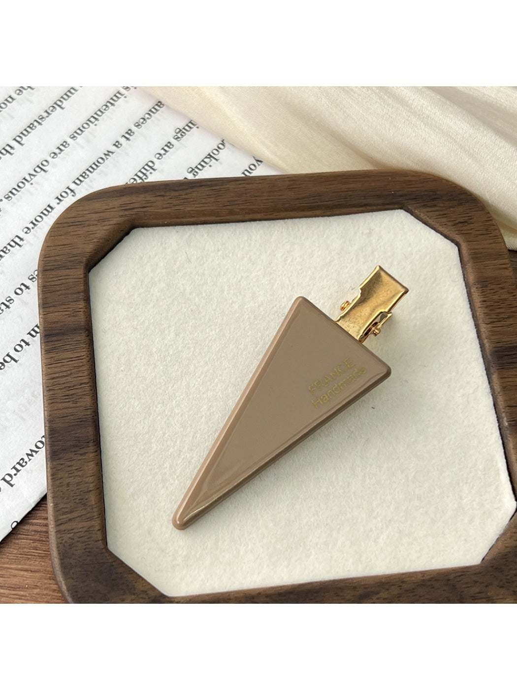 Beau - Elegant Triangle Acetate Hair Clips