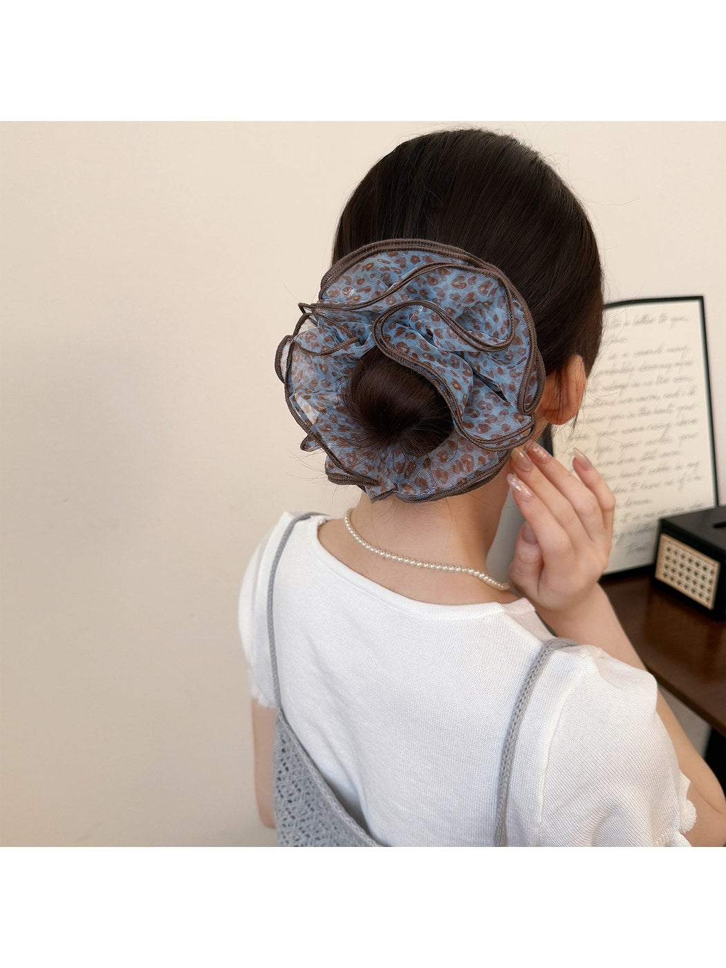 Gifty - Printed Four-Layer Mesh Ruffled Hair Scrunchie