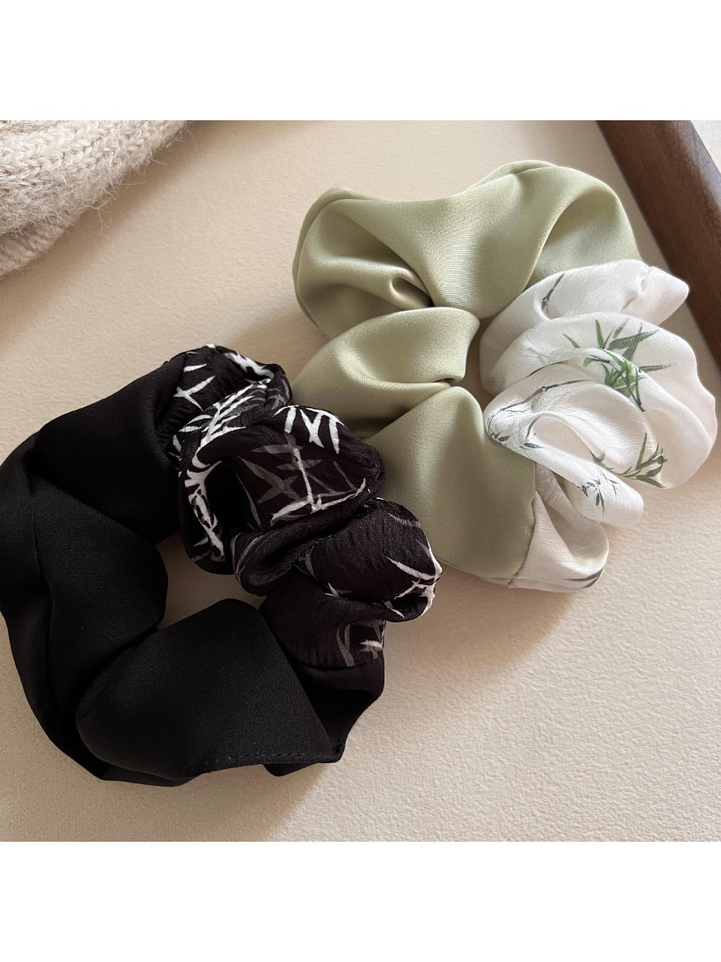 Gifty - Bamboo Print Satin Scrunchie