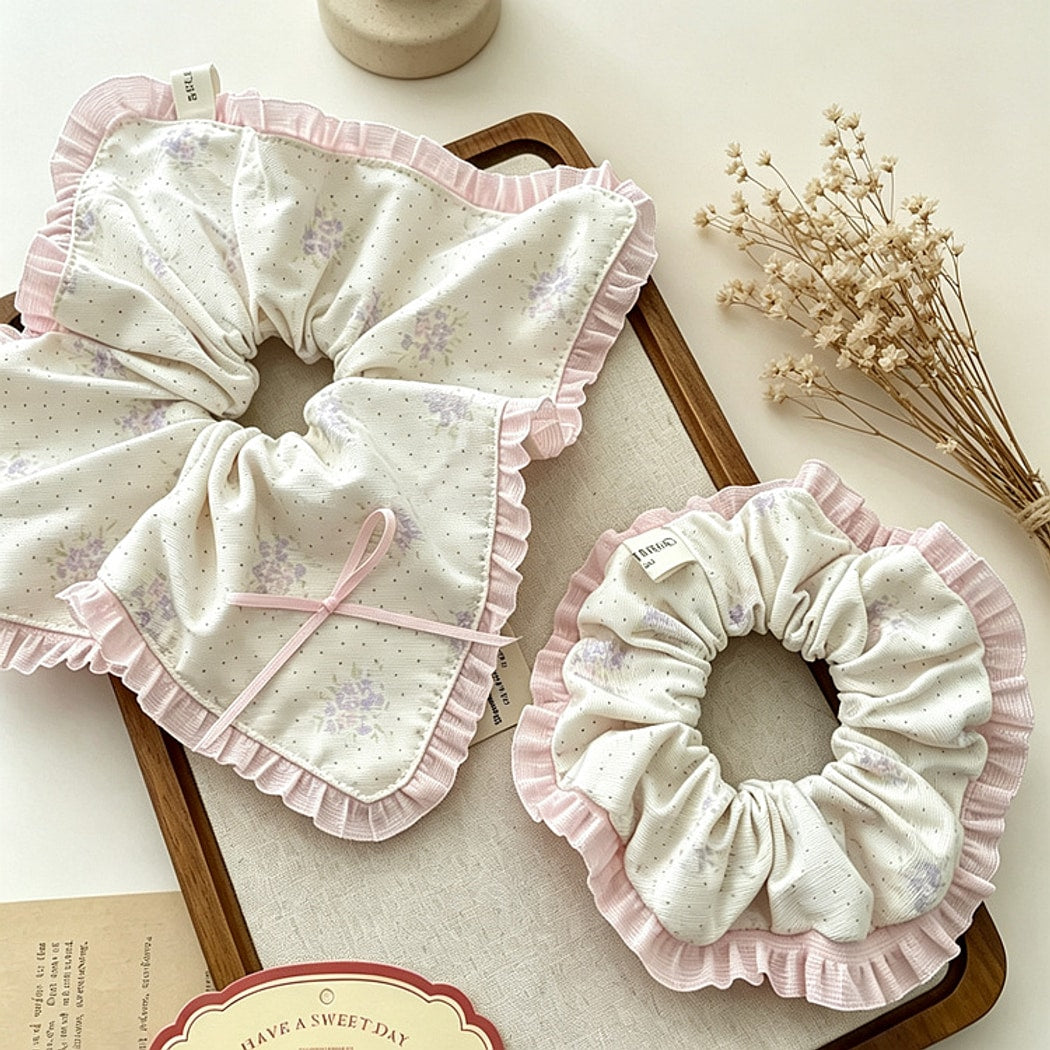 Gifty - Sweet Floral Bow Detail Scrunchie
