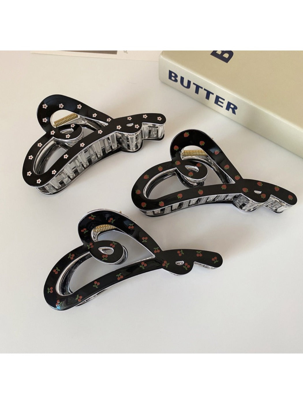 Beau - Large Heart Shaped Claw Clip