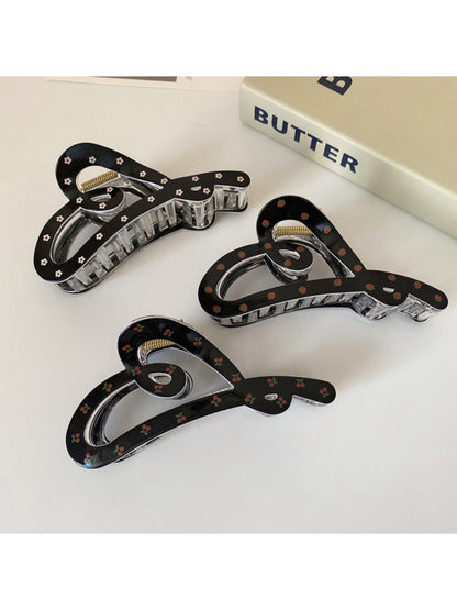 Beau - Large Heart Shaped Claw Clip