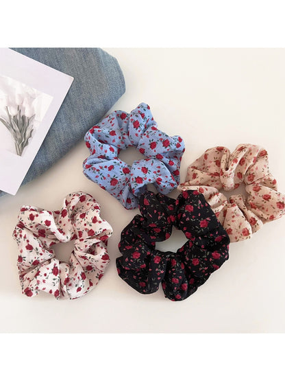 Gifty - Retro Small Floral Scrunchie