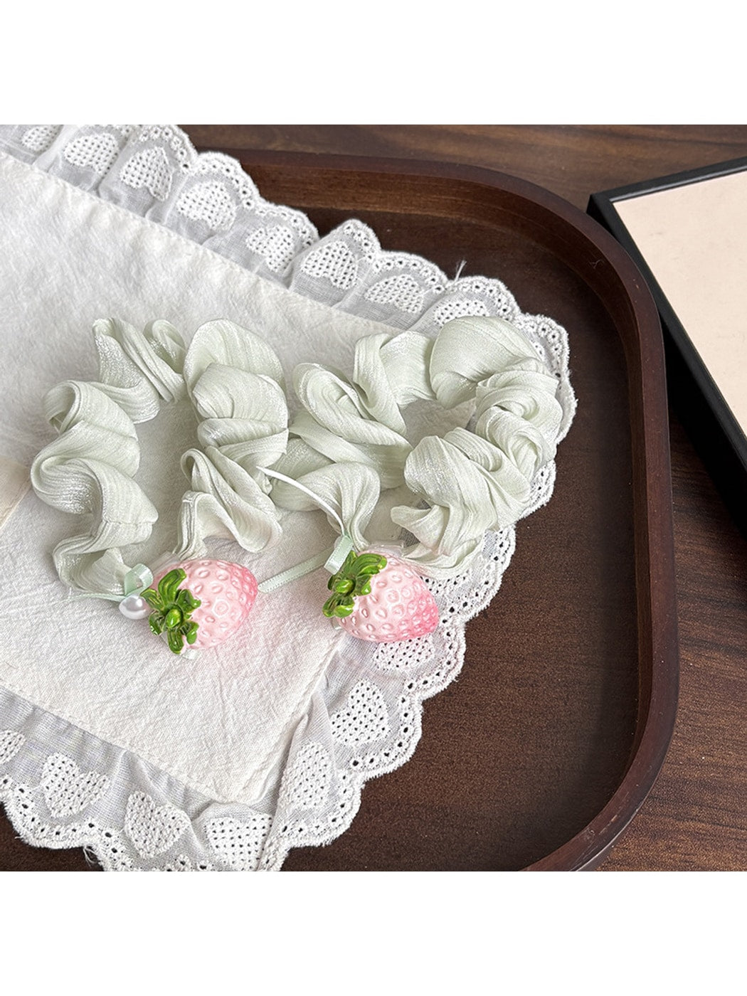 Gifty - Sweet Style Elastic Ruffled Ponytail Scrunchie