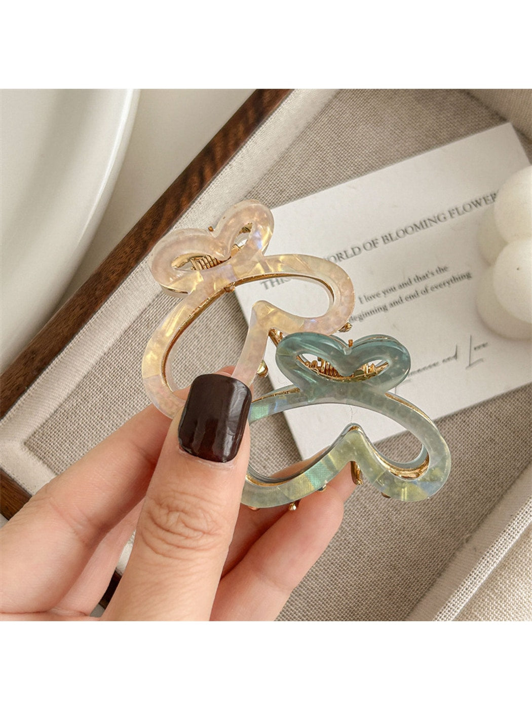 Beau - Gradient Butterfly PVC Alloy Hair Claw Clip