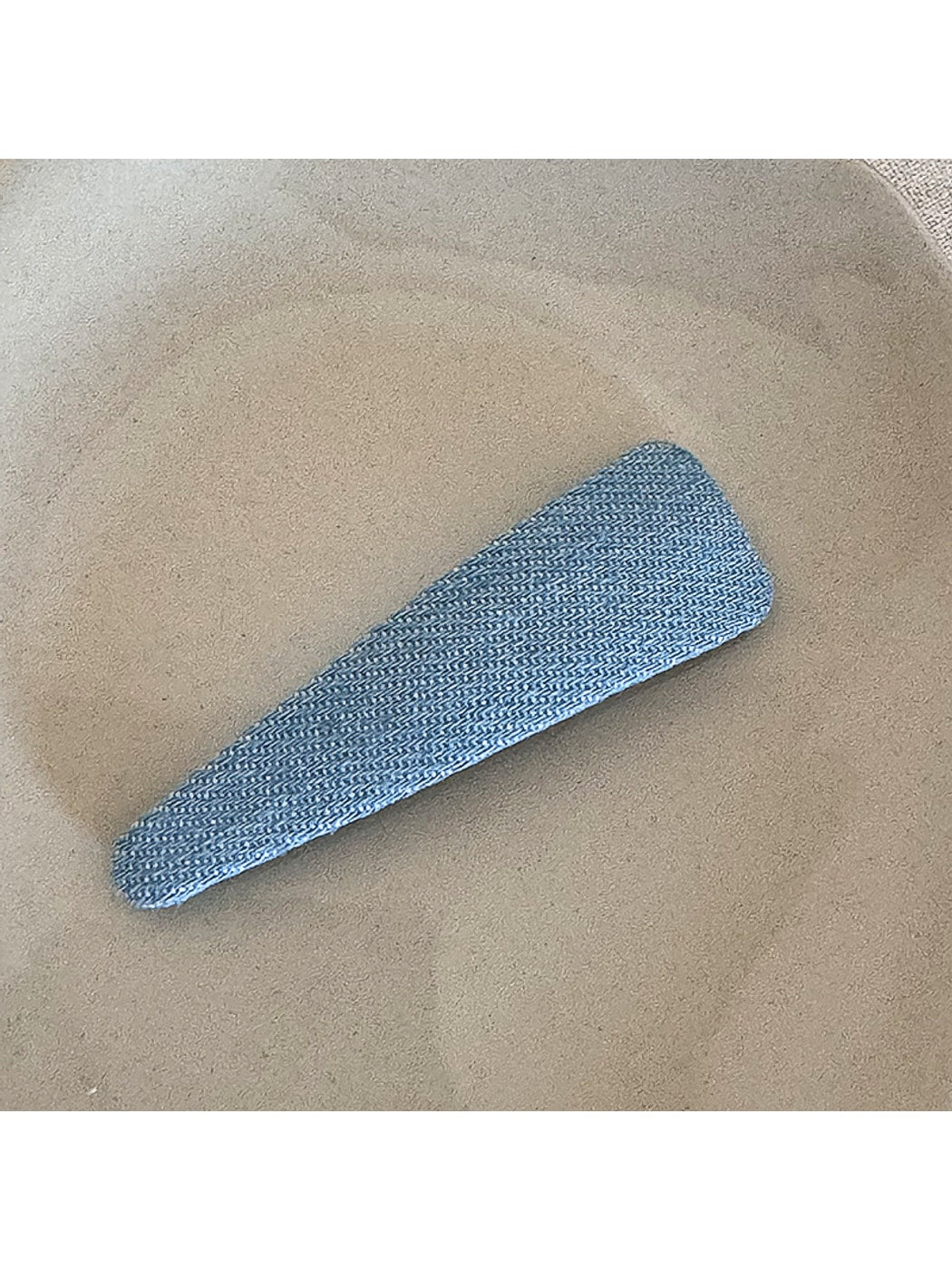 Beau - Minimal Oval Teardrop Geometric Hair Clip