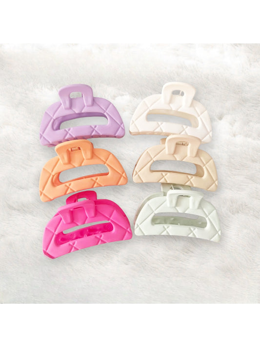 Beau - Geometric Hollow Out Plastic Alloy Claw Clip