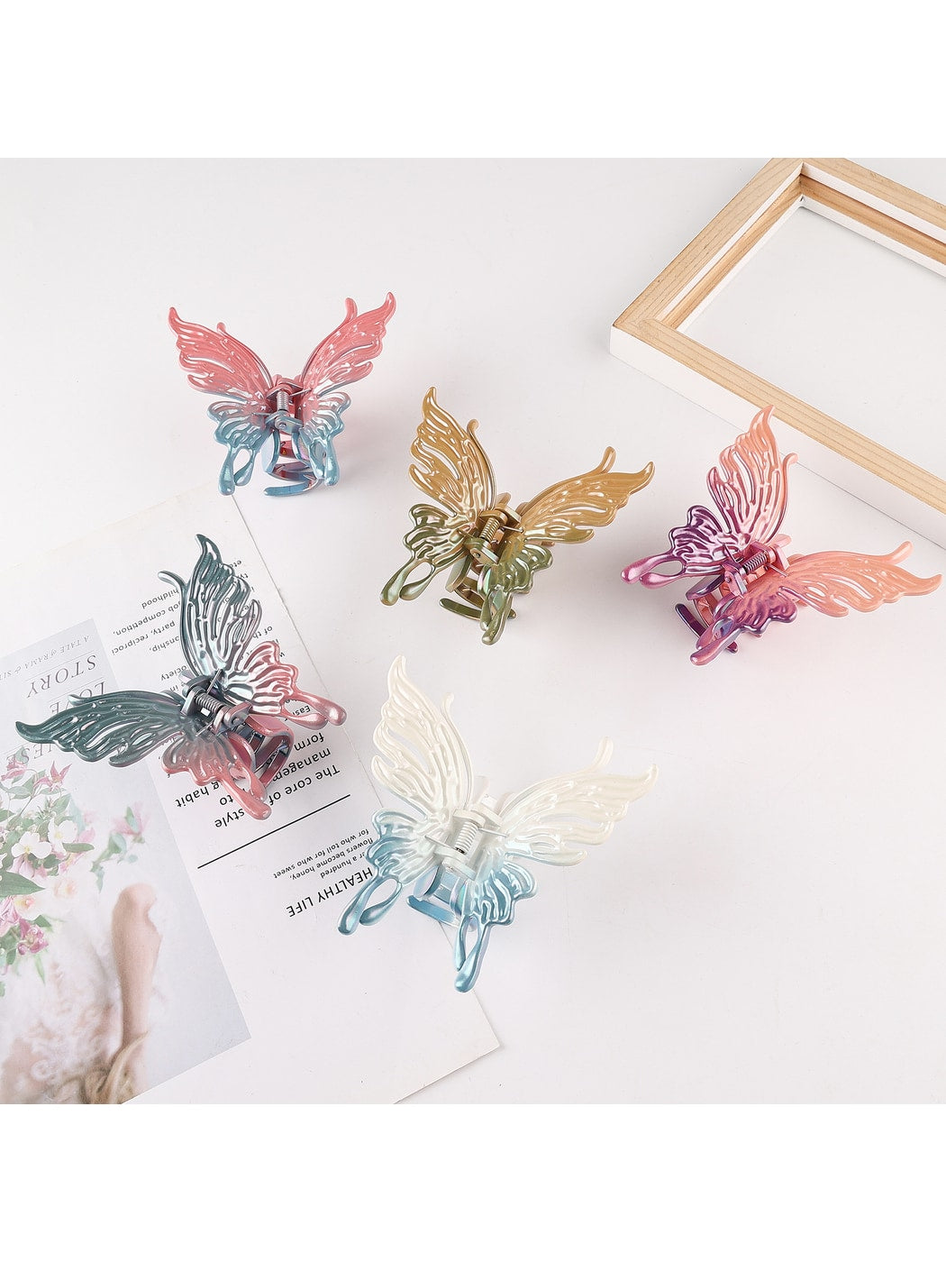 Beau - Gradient Butterfly Design Plastic Claw Clip