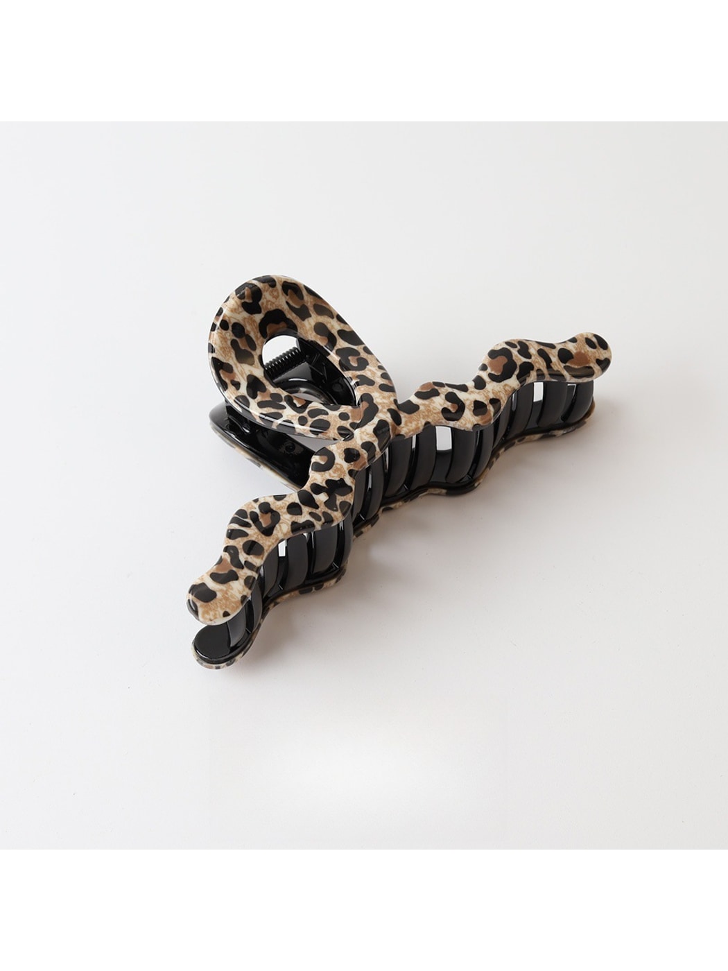 Beau - Leopard Print PC Cross Design Claw Clip