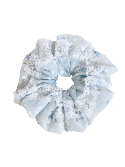 Gifty - Floral Lace Hair Loop