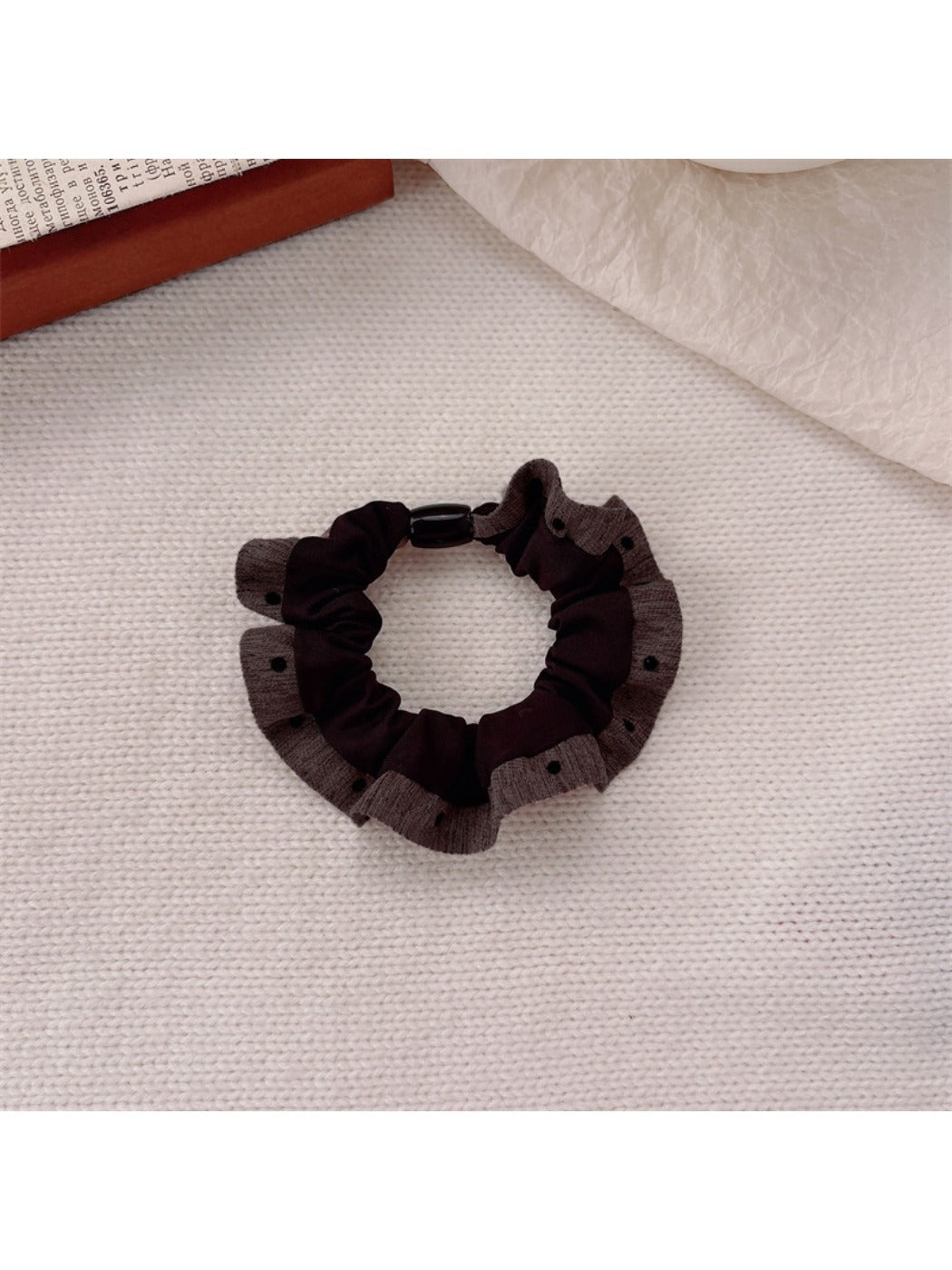 Gifty - Vintage Ruffle Hair Tie