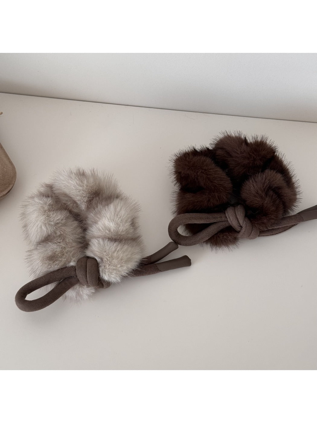 Gifty - Adorable Soft Plush Bow Hair Scrunchies