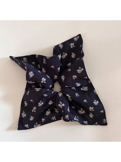 Gifty - Fabric Scrunchie Hair Ties