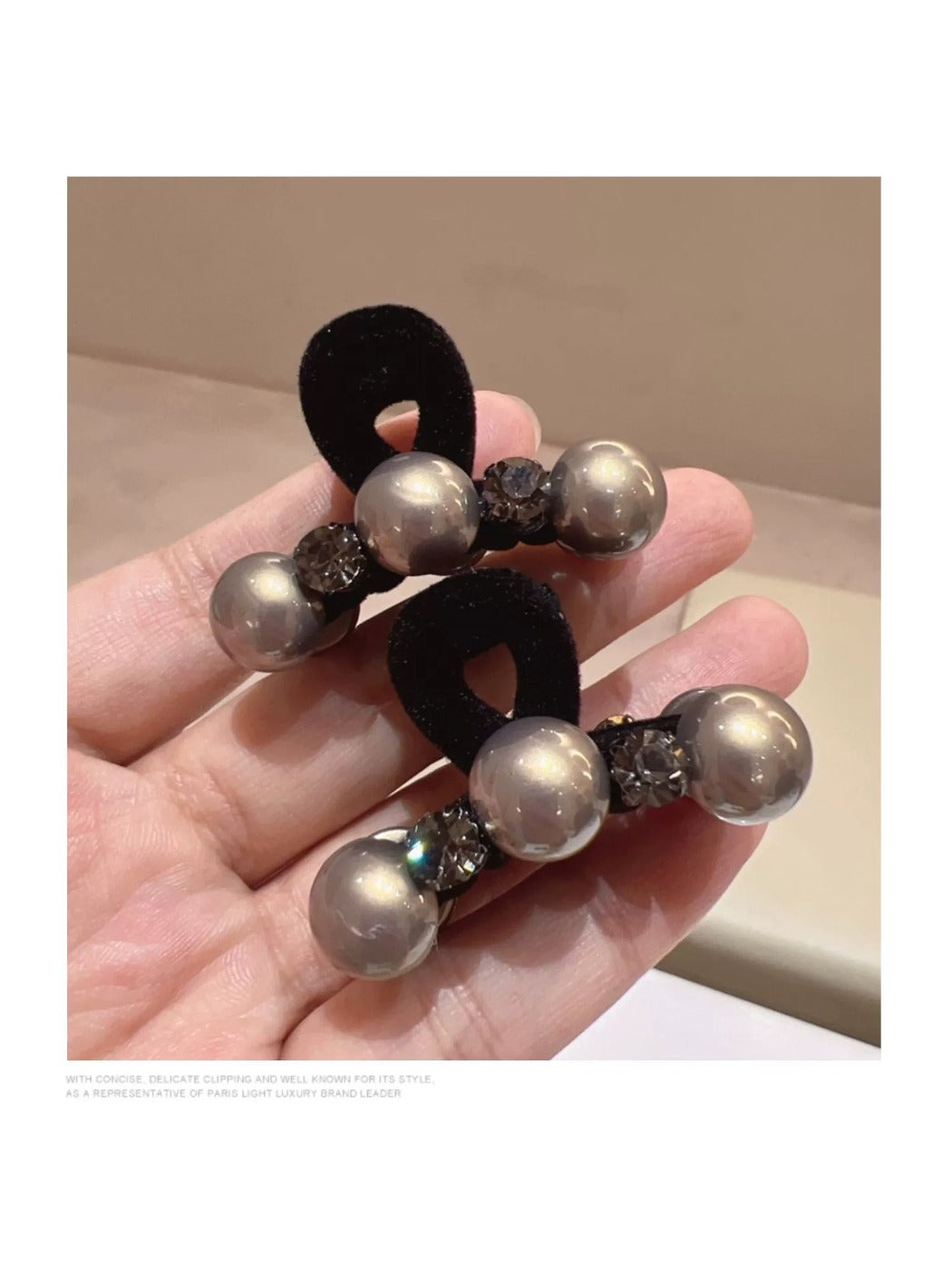 Beau - Simple Fashion Ball Hair Clip