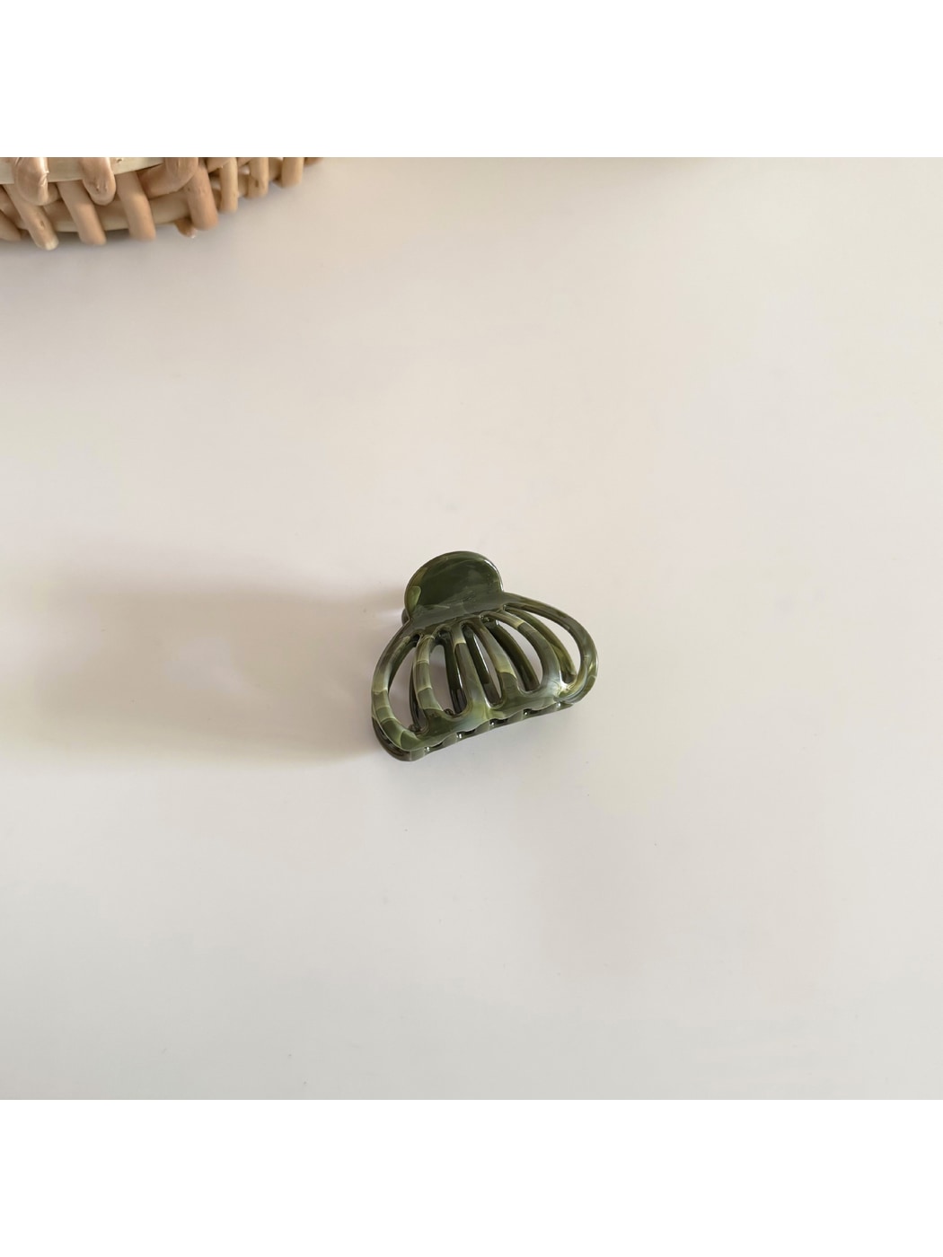 Beau - Minimal Geometric Hair Styling Claw Clip