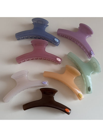 Beau - Curved Straight Bar Design Claw Clip