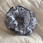 Gifty - Vintage Floral Square Detail Scrunchie