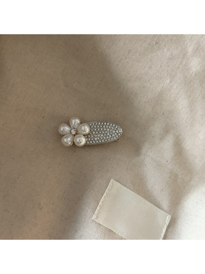 Beau - Geometric Floral Detail Alloy Hair Clip