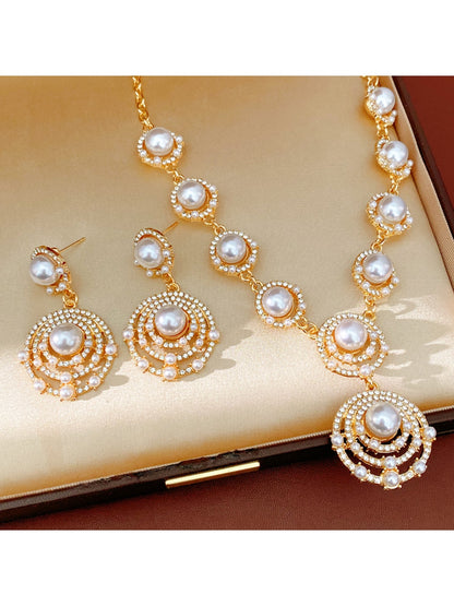 Nozari - Retro Openwork Round Rhinestone Jewelry