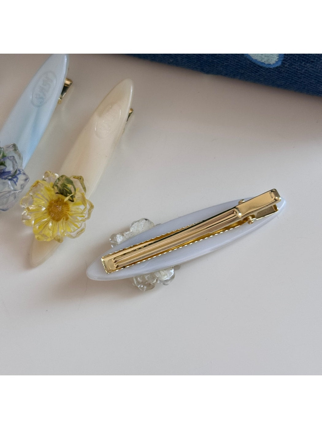 Beau - Acetate Flower Duckbill Side Hair Clip