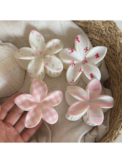 Beau - Adorable Plumeria Shaped Hair Claw Clip