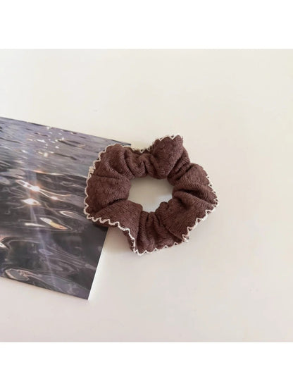 Gifty - Youthful Knotted Hair Scrunchie