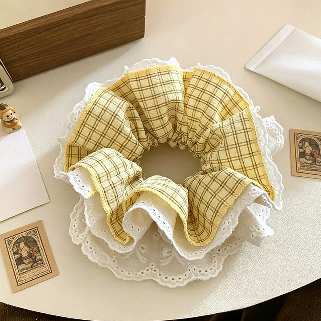 Gifty - Ruffled Plaid Lace Trim Elastic Scrunchie