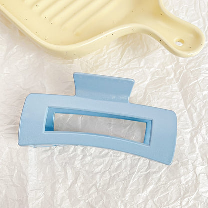 Beau - Geometric Plastic Line Detail Claw Hair Clip