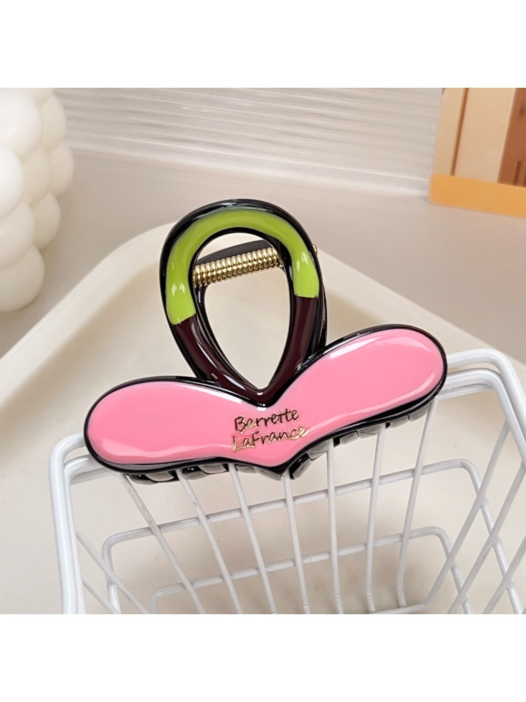 Beau - Heart Dot Hair Clip