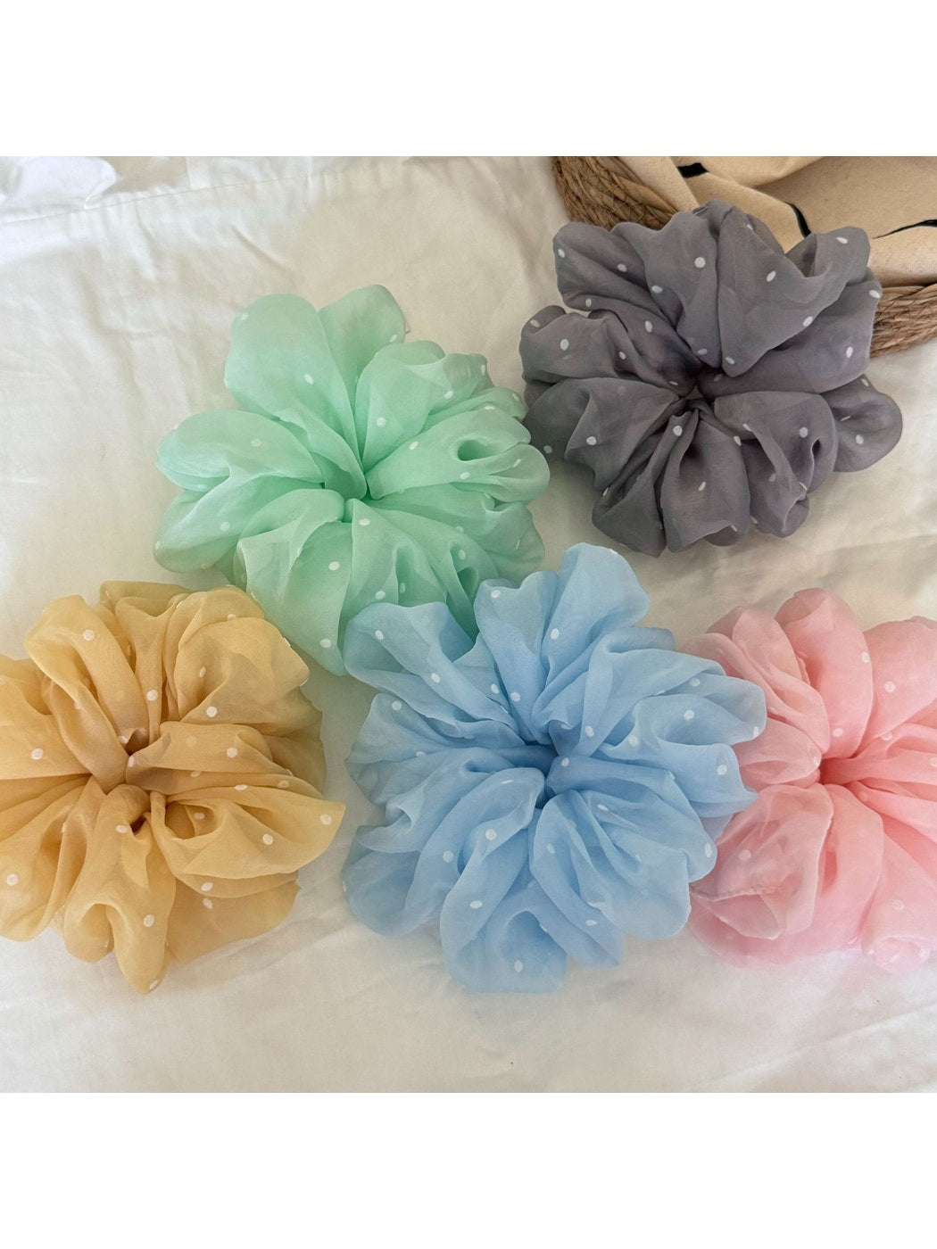 Gifty - Polyester Polka Dot Mesh Hair Tie Scrunchie