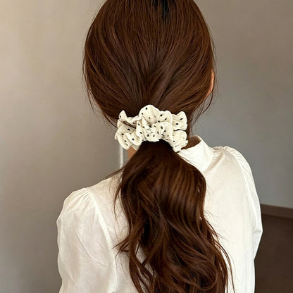 Gifty - Simple Pleated Polka Dot Scrunchie