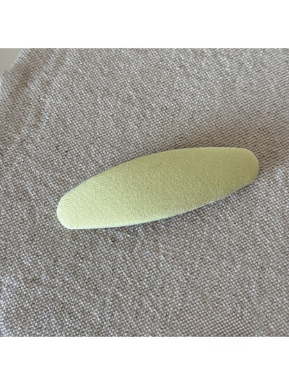 Beau - Oval Polka Dot Hair Clip