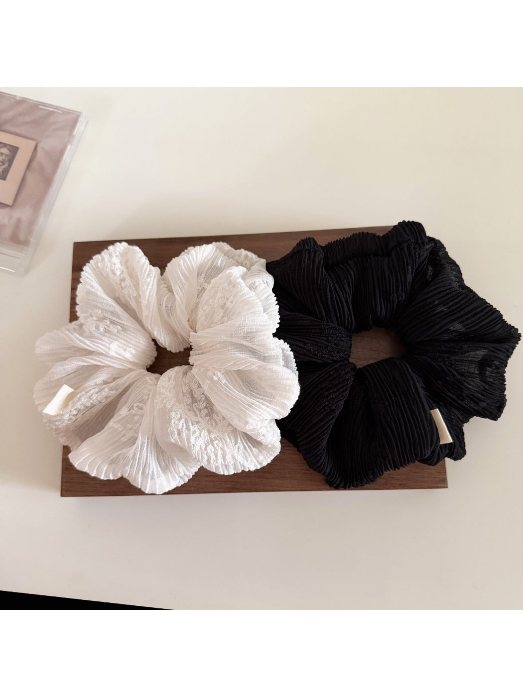 Gifty - Simple Textured Hair Scrunchie