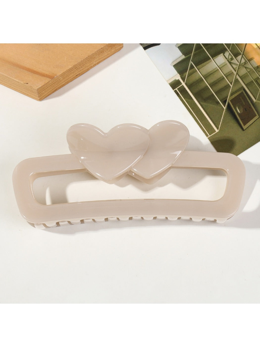 Beau - Hollow Heart Hair Claw Clip