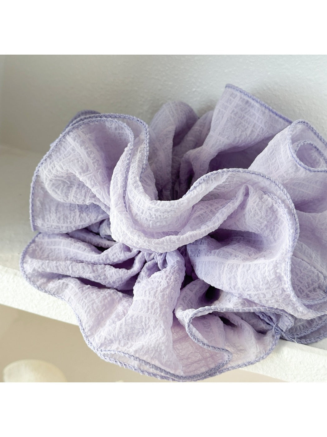 Gifty - Solid Color Ruffled Scrunchie