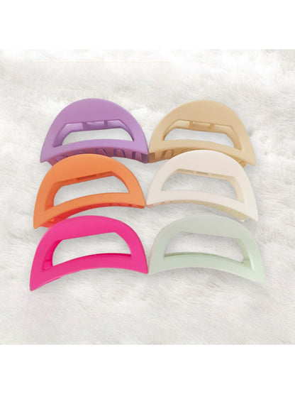 Beau - Plastic Half Circle Geometric Hair Claw Clip